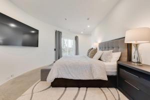 Unique Round House, Near State Fair, Modern Luxury