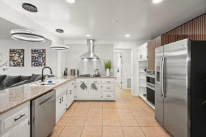 Heated Pool - Jacuzzi - Firepit - Game Room