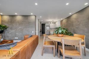 Provenza Life 1001 - Airy apt w priv balcony & gym