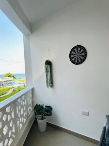 New Exquisite 1BR Beachfront Apartment Nyali