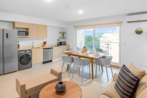 Upstay - New Condo Just Steps Away from the Beach