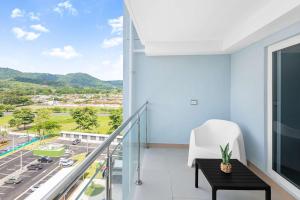 Contemporary Viva Jaco Residences Suite with Pool