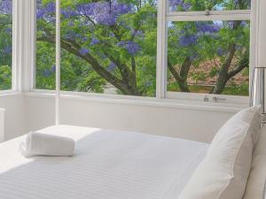 Light Filled 3-Bed Home near Brighton Beach