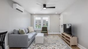 The Nomad 8BR Buyout 32 Guests in Hillsboro