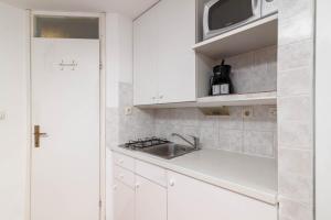 Studio Basanija 7148a