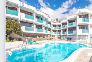 Apartment Holiday Bonanza