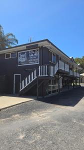Agnes Palms Motel