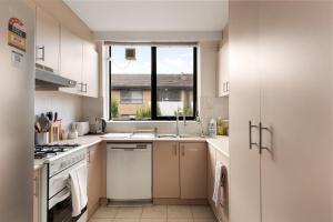 Free parking - spacious apartment near 48 tram