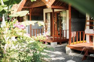 Banana surf and stay