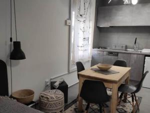 Modern Beachfront Apartments near ibenik - Comfort Studio Apartment with Balcony and Sea View