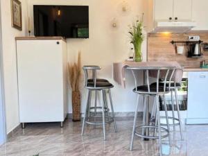 Apartments Valentinovo - One Bedroom Apartment With Sea View B