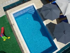 Holiday Home Marana - Five Bedroom Holiday Home