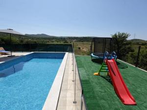 Holiday Home Marana - Five Bedroom Holiday Home