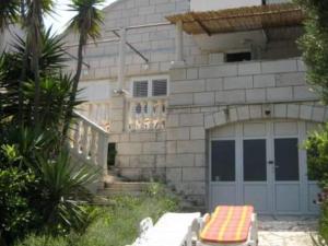 Two Bedroom Apartment With Balcony And Sea View