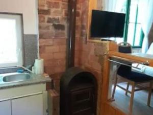 Holiday Home Green Side Cottage - Two Bedroom Holiday Home