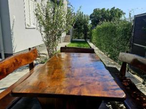 One-Bedroom Apartment With Garden View