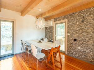 Family-Friendly Serene Retreat Holiday Home - Four Bedroom Holiday Home with Terrace