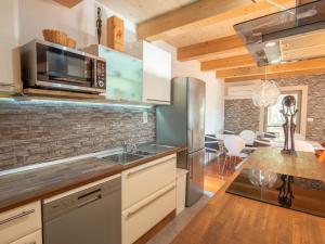 Family-Friendly Serene Retreat Holiday Home - Four Bedroom Holiday Home with Terrace