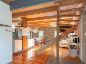 Family-Friendly Serene Retreat Holiday Home - Four Bedroom Holiday Home with Terrace