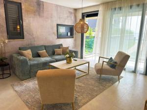 One-Bedroom Apartment With Terrace The Sunset One -S2