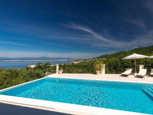 Villa in Crikvenica with swimming pool