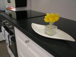 Riverside Rustic Ridge Apartments with Balcony - Two Bedroom Apartment with Balcony