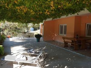 Beach House uljana - Two Bedroom Apartment with Terrace 3