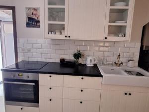 La Casa Nostra Apartments - Comfort 1 Bedroom Apt