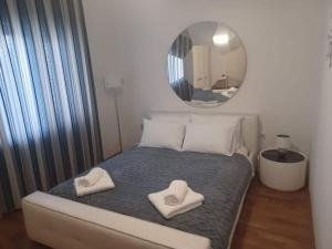 Three Bedroom Apartment With Terrace And Sea View