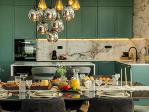 Luxury Villa Lara with Heated Pool, Hot-Tub and Sauna - Six Bedroom Villa with Pool