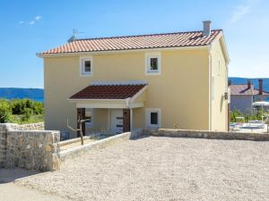 Villa in Krk with swimming pool