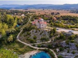 Apartment and Room Mare Vrlika - Double Bedroom with Terrace and External Kitchenette