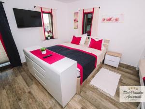 Bled Prestigious and Stylish Apartments - Classic Studio Apartment with Terrace