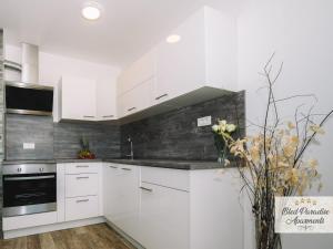 Bled Prestigious and Stylish Apartments - Classic Studio Apartment with Terrace