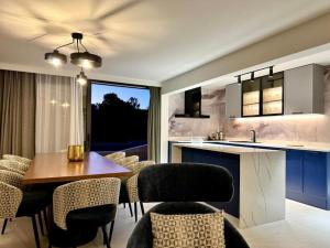 Two-Bedroom Apartment with private pool The Bayfront One -S5