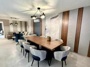 Two-Bedroom Apartment with private pool The Bayfront One -S5