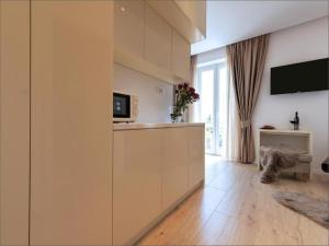 Via Porto Rooms - Deluxe Double Room with Balcony and Sea View