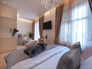 Via Porto Rooms - Deluxe Double Room with Balcony and Sea View