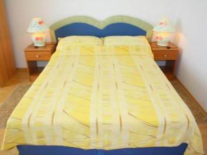 Apartments Degi - Two Bedroom Apartment right