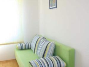 Apartments Degi - Two Bedroom Apartment right