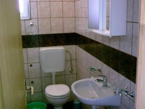 Apartments Degi - Two Bedroom Apartment right