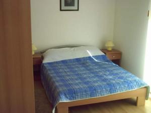 Apartments Degi - One Bedroom Apartment BIG - yard