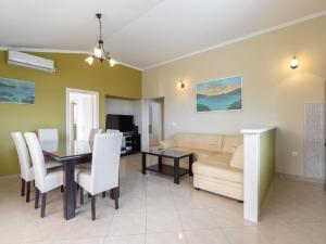 Modern Villa with Pool