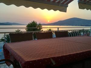 Three Bedroom Apartment with Sea View and Terrace