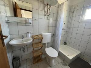 One Bedroom Apartment with Balcony 2