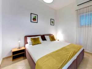 Studio Apartment With Balcony And Sea View S2