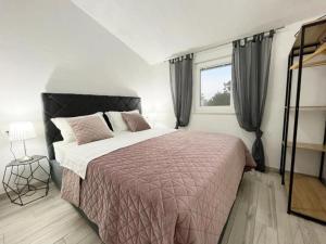 One Bedroom Apartment with Balcony 1