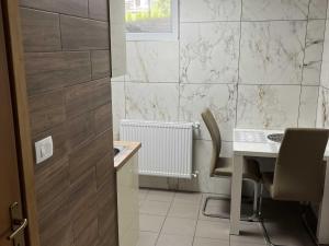 Meadow Tranquil Apartments with Evergreen Garden - One Bedroom Apartment