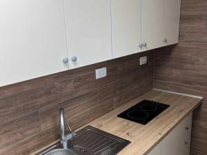 Meadow Tranquil Apartments with Evergreen Garden - One Bedroom Apartment