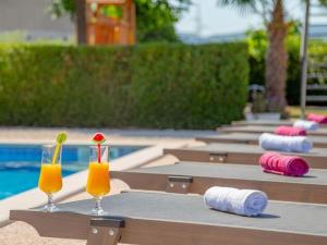 Anetta with 5 bedrooms